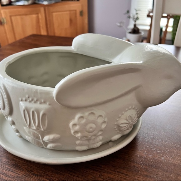 Hobby Lobby The Spring Shop Large Ceramic Bunny Planter - Picture 2 of 5